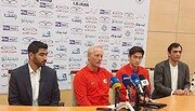 ببینید | واکنش سرمربی فوتبال هنگ کنگ بعد از تمرین تیم در زمین ایران! | از فدراسیون فوتبال ایران انتظار احترام داریم