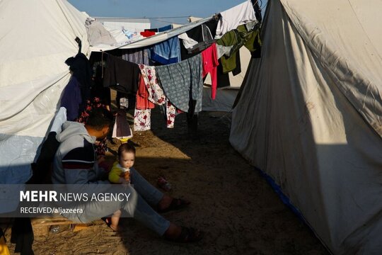 زندگی مردم غزه در اردوگاه‌های موقت