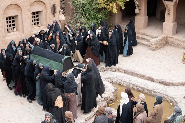 تصاویر لحظه عجیب تشییع حضرت معصومه (س) در یک فیلم سینمایی | من نمیدانستم باید چه کنم ...