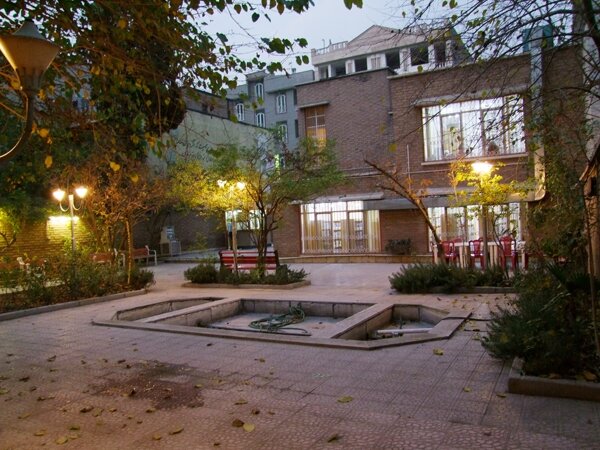 خانه مفاخر فرهنگی کشورمان قصههای پرماجرایی دارند | یادگار بزرگان علم و ادب