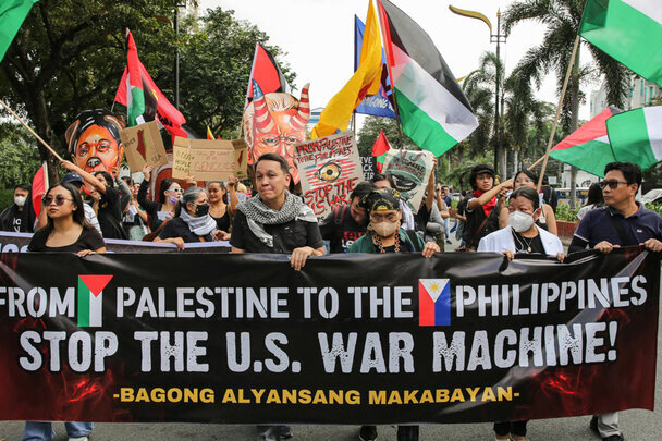 هجوم مردم فیلیپین به سفارت آمریکا