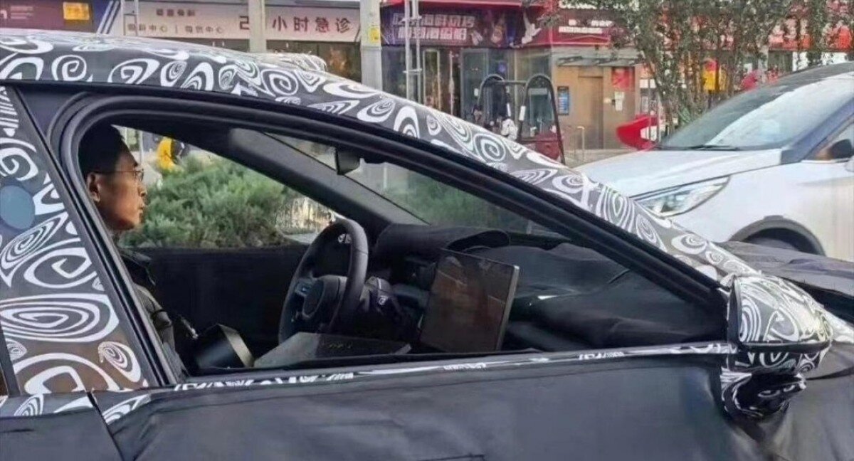 تصاویر | موبایلساز، خودروساز شد! | تولید ۳ مدل معمولی، پرو و مکس