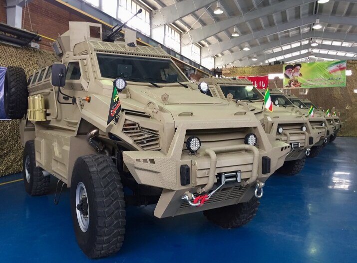 عکس | ارسال خودروی زرهی برای پلیس سیستان و بلوچستان