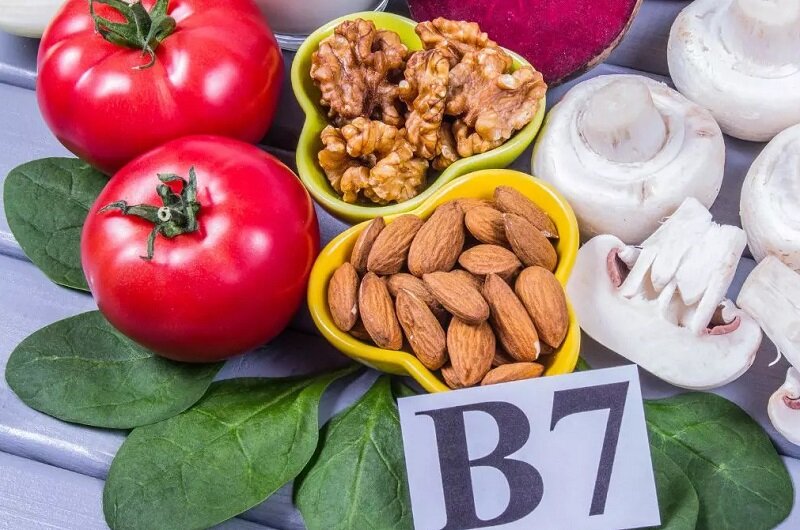 چه ویتامینی برای پوست و مو و ناخن خوبه؟