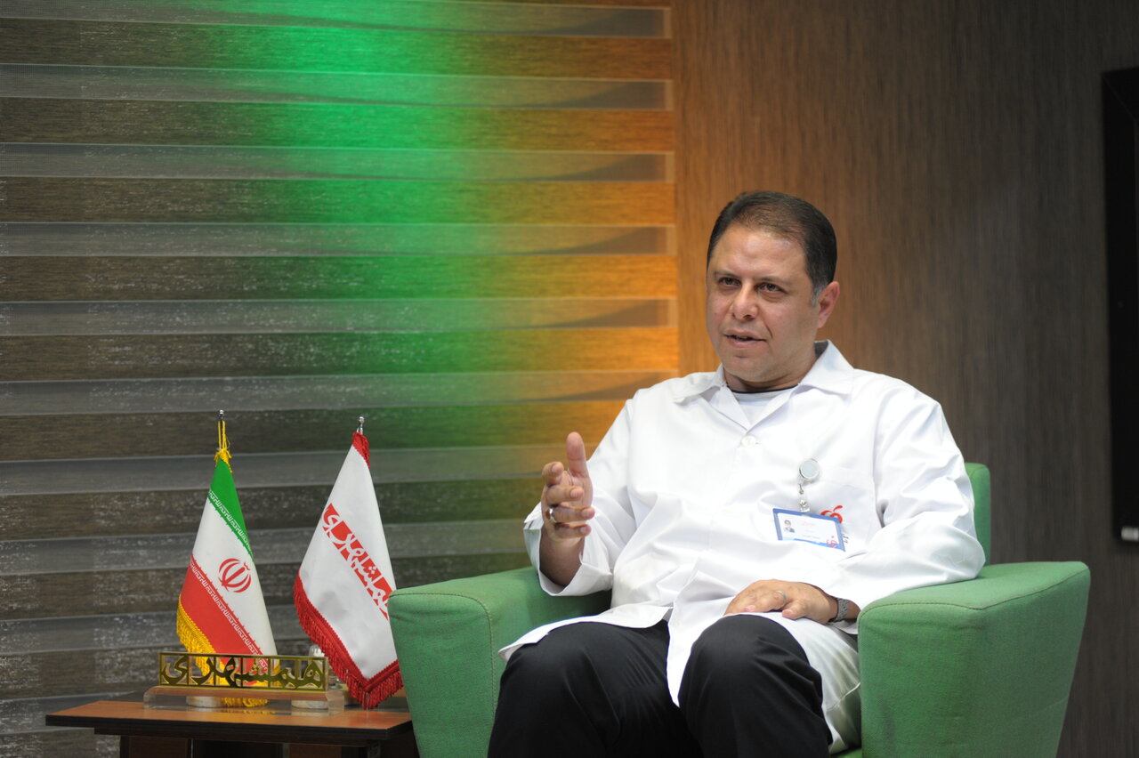 مرهم درد و رفیق روزهای سخت | پرستارانی که زندانی آزاد می کنند