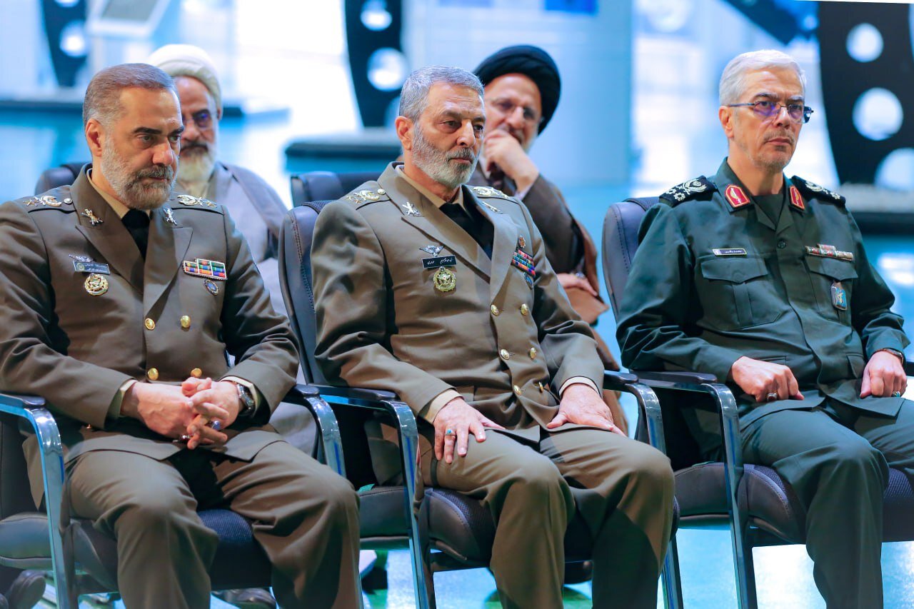 رهبرانقلاب: باید شریان حیاتی رژیم صهیونیستی قطع شود