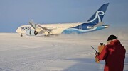 تصاویر لحظه فرود هواپیما برای اولین بار در قطب جنوب | فرود رویایی در میان یخ و برف!