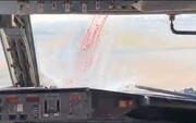 ببینید | لحظه ترسناک اصابت یک کبوتر به شیشه هواپیما از دید خلبان
