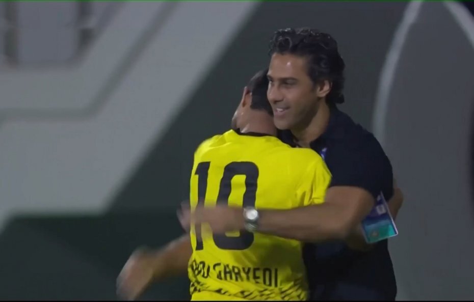 تصویر معنادار ستاره لیست سیاه قلعهنویی!