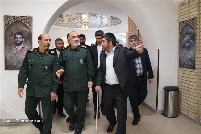 تصاویر ملاقات علیرضا دبیر و حسن یزدانی با فرمانده کل سپاه