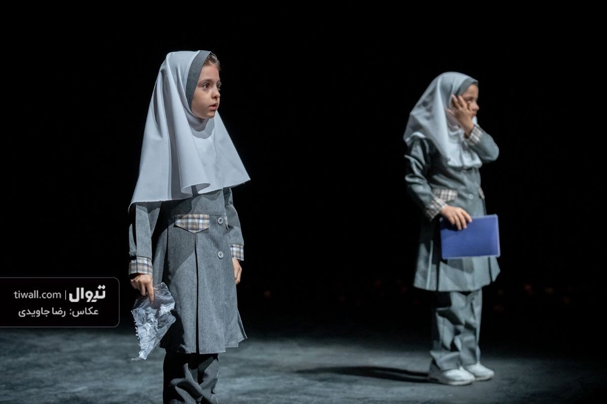 این دو دختر ۹ ساله چطور مخاطبان را جذب تئاتر میکنند؟