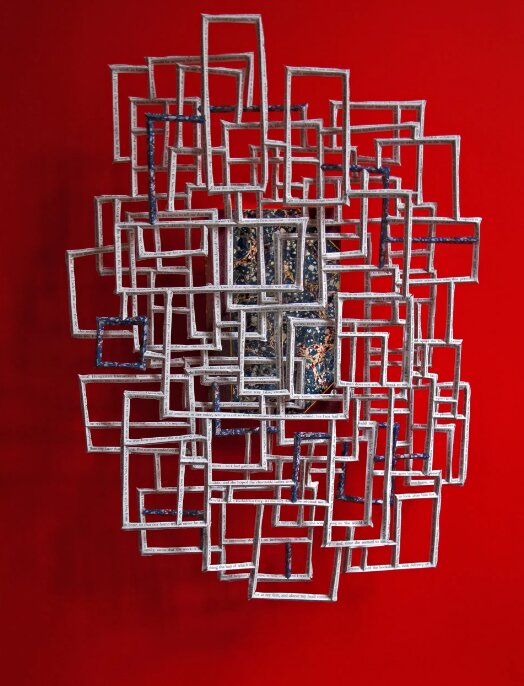 تصاویر خارقالعادهای از کتابهایی که مجسمه شدند | این مجسمهها گواهی بر قدرت زبان هستند