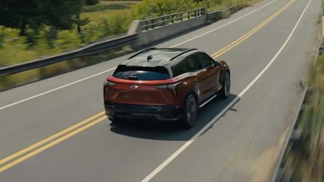 تصاویر | شورولت بلیزر برقی، تسلا Y یا هیوندای یونیک ۵ | کدام بهتر است؟