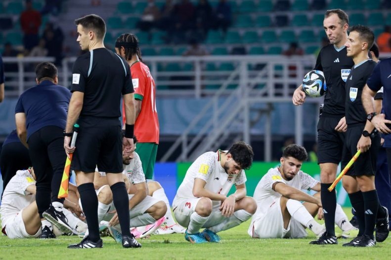 غم انگیزترین تصویر از تیم ایران بعد از شکست تلخ