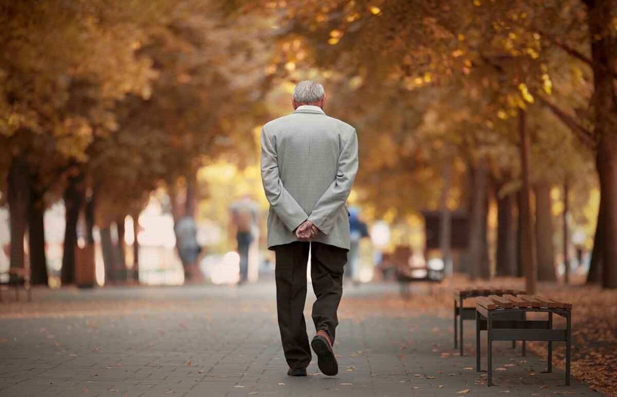 شایع‌ترین اختلالات روانی در میان افراد سالمند | ۷ توصیه مهم برای سلامت روان سالمندان | با اختلال خواب دوره سالمندی چه کنیم؟