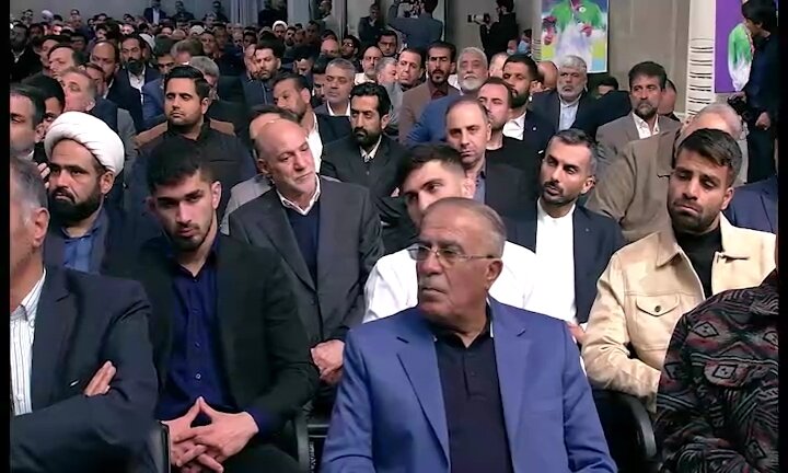 تصاویر محمدحسین میثاقی در دیدار امروز با رهبر انقلاب