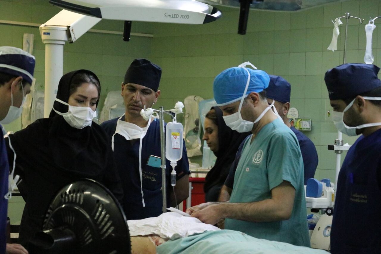 پشت صحنه جداسازی چهارمین جراحی جداسازی دوقلوها در شیراز | اینجا ماهانه ۲ هزار جراحی سخت انجام میشود