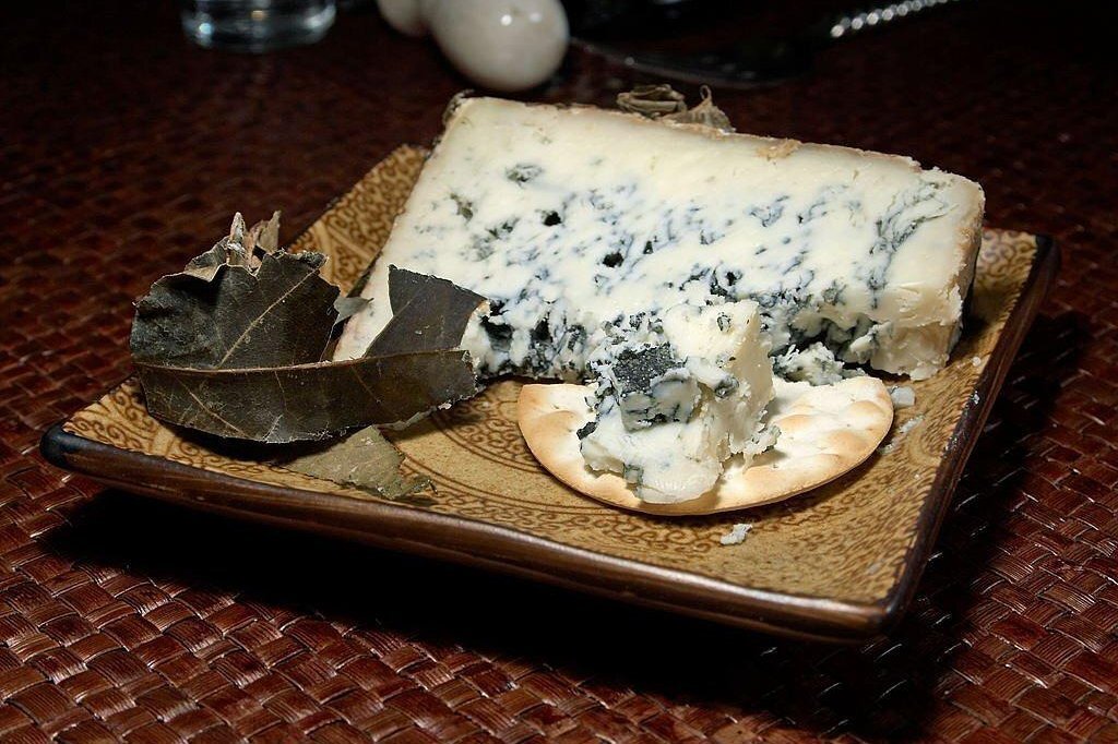  تصاویر گران‌ترین خوراکی‌های جهان  | برای چشیدن طعم این پنیر باید وام بگیرید!