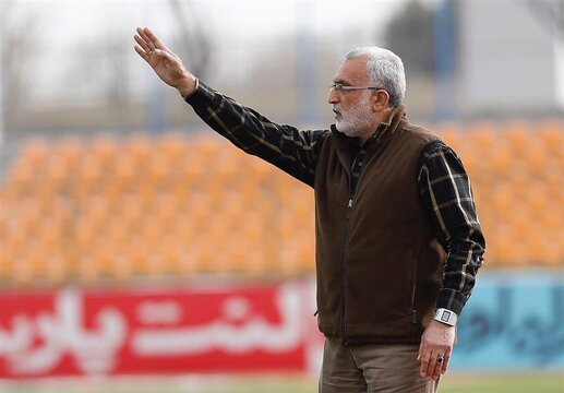 فرکی: فدراسیون در مورد ادامه همکاری با قلعه‌نویی توضیح بدهد | فوتبال ما دست آدم‌هایی است که دلسوز نیستند