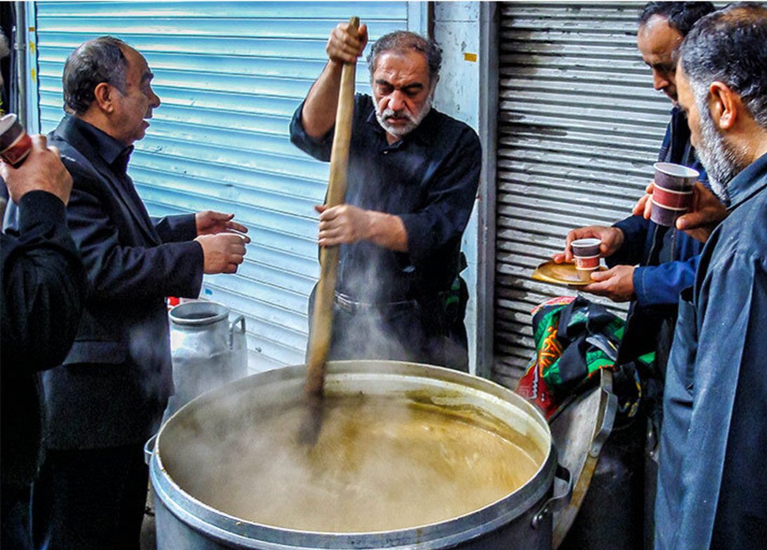 متفاوتترین حلواپزان تهران | داستان متفاوت این نذری را بخوانید