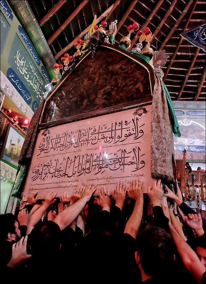 راز سیبهای روی نخل تکیه حصاربوعلی چیست؟