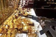 تصاویر تلاش برای سرقت شبانه از یک طلافروشی در مشهد! | واکنش طلافروش را ببینید