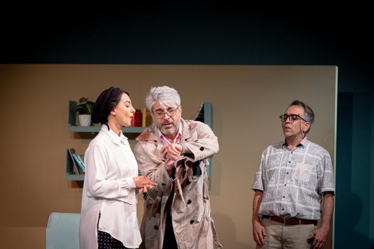 از «نوارهای چسبناک مخصوص گیرانداختن مگس» تا «اسفرود بی دم»