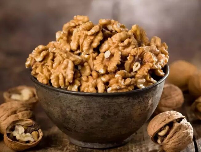 ۶ خوراکی عالی برای تقویت سیستم ایمنی بدن | با این میوههای خشک ویروسها و عفونتها را فراری دهید