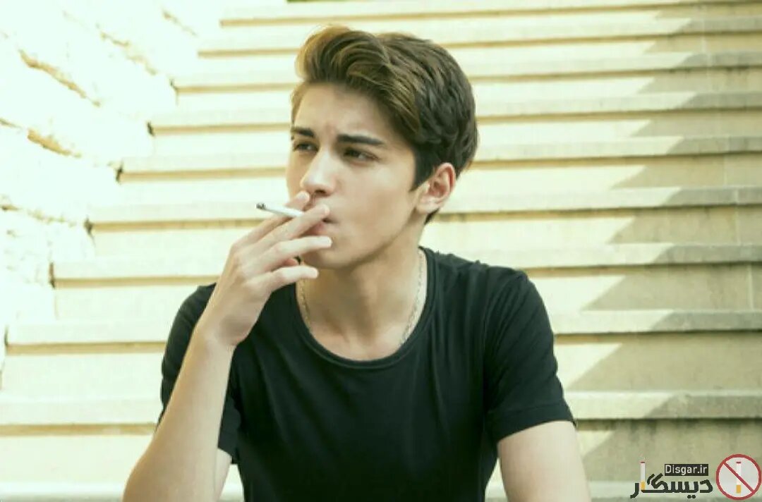 سیگار کشیدن نوجوان
