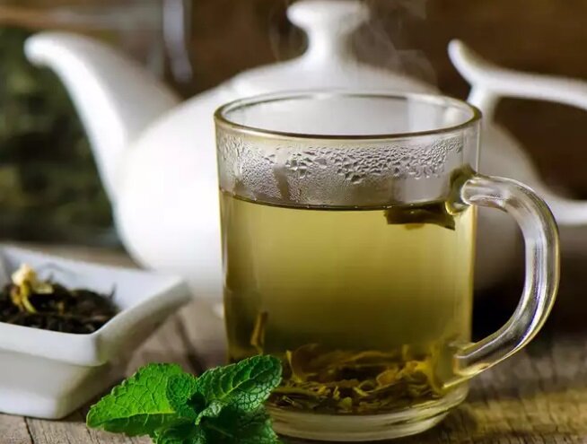 ۶ نوشیدنی سالم برای کاهش کلسترول بد که با شکم خالی باید خورد