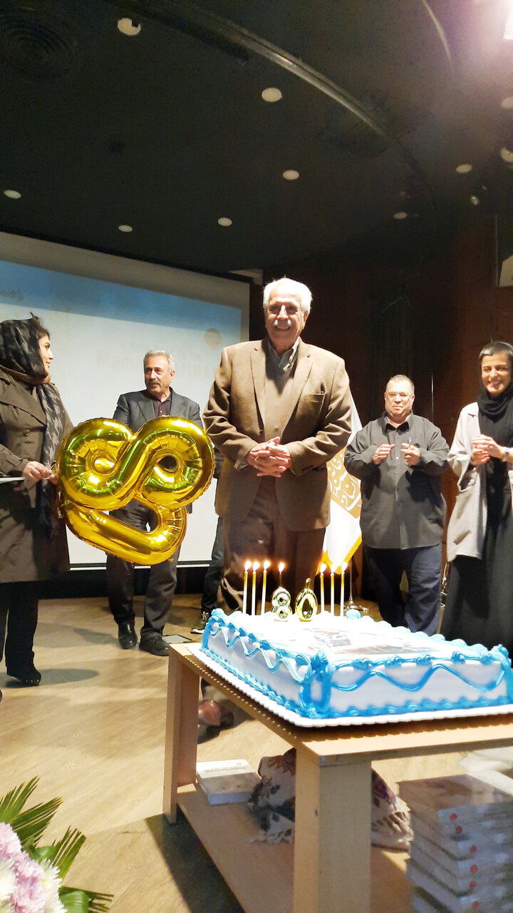 در مراسم «شب هوشنگ ضیائی» مجله بخارا اعلام شد : جمعیت پستانداران شاخص پارک ملی گلستان به ۱۲ هزار راس رسید