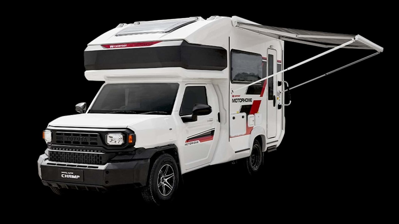 تصاویر | رونمایی از هایلوکس ۶۵۰ میلیون تومانی تویوتا | این وانت با هزینهای اندک تبدیل به کمپر میشود