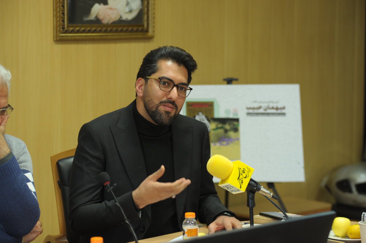 ماجرای تصادف خودروی حامل سردار قاسم سلیمانی با پراید | واکنش خاص سردار سلیمانی خطاب به راننده | لازم نیست با پلیس تماس بگیری!