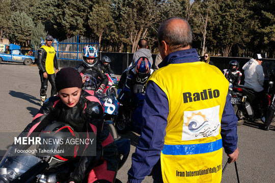 موتورسواری سوپربایک بانوان