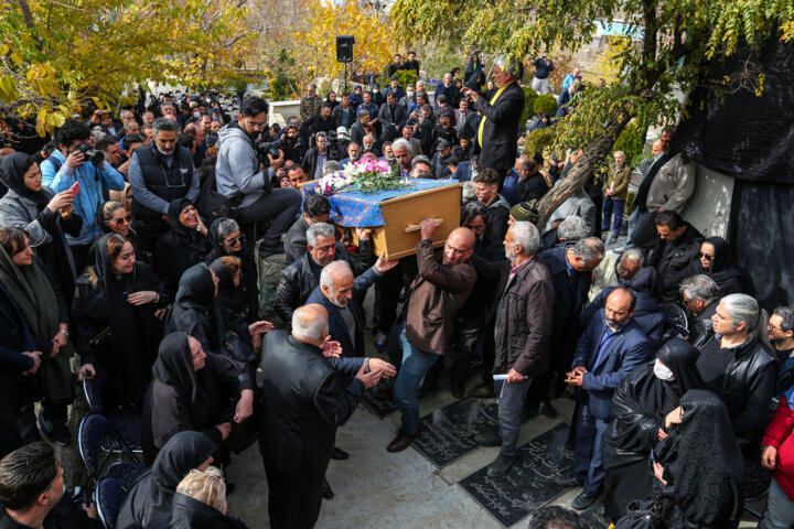 تشییع خانم پروانه معصومی