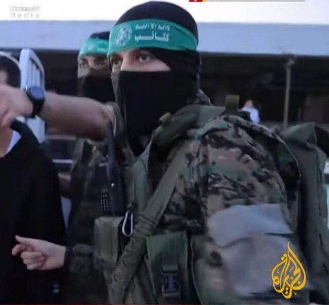 این قسامی نقاب زده زن است ؟! | آیا زن‌ها هم در حماس عضو هستند؟ (فیلم)