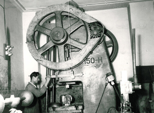 درباره تاجر مشهوری که انگلیسی ها را ناکام کرد| قول و قرار تاریخی عالی نسب با نخستوزیر مشهور