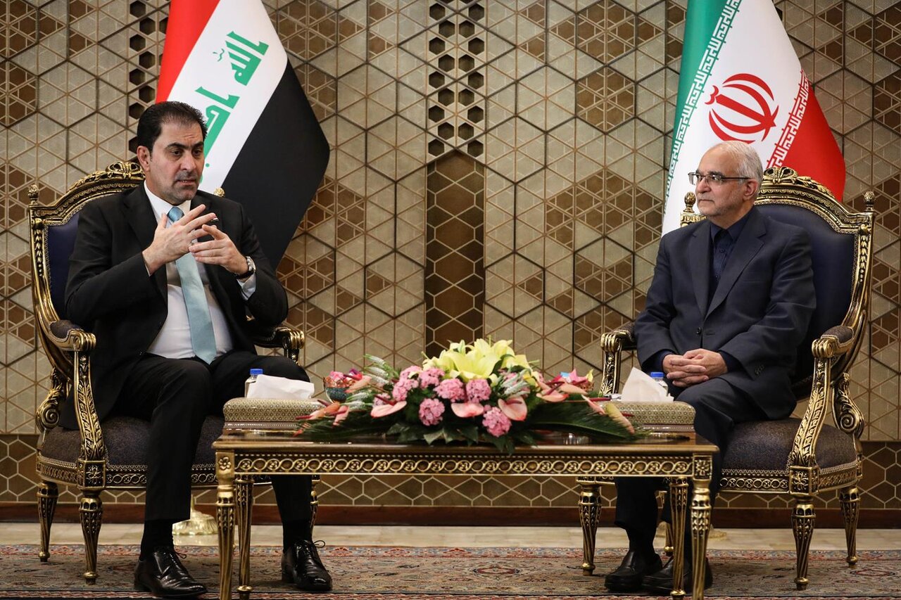 تصاویر و جزئیات دیدارهای نایب رئیس مجلس عراق با مقامات پارلمانی ایران