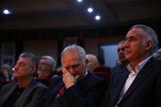 تصاویر | گریه ها و خنده های حسین کلانی در شبِ «حسین کلانی» | فوتبالیست های پیشکسوت مشهور هم آمدند