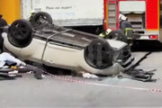 ببینید | لحظه هولناک سقوط خودرو از پارکینگ یک مرکز خرید!