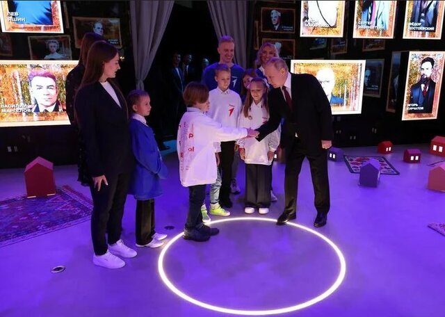 تصاویر؛ پوتین دکمه هستهای نمادین را فشار نداد