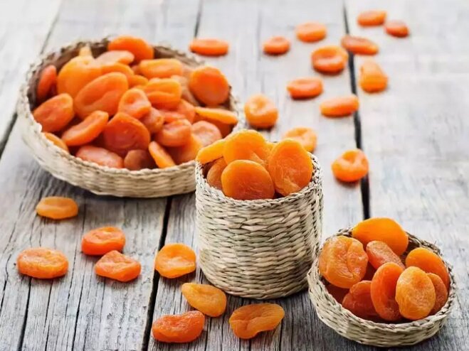 ۵  دلیل برای گنجاندن قیسی در رژیم غذایی زمستانی | از خواص این میوه سنتی بیشتر بدانیم