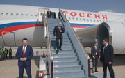 آسمان ابوظبی به رنگ پرچم روسیه درآمد | اماراتی ها برای پوتین سنگ تمام گذاشتند + ویدئو