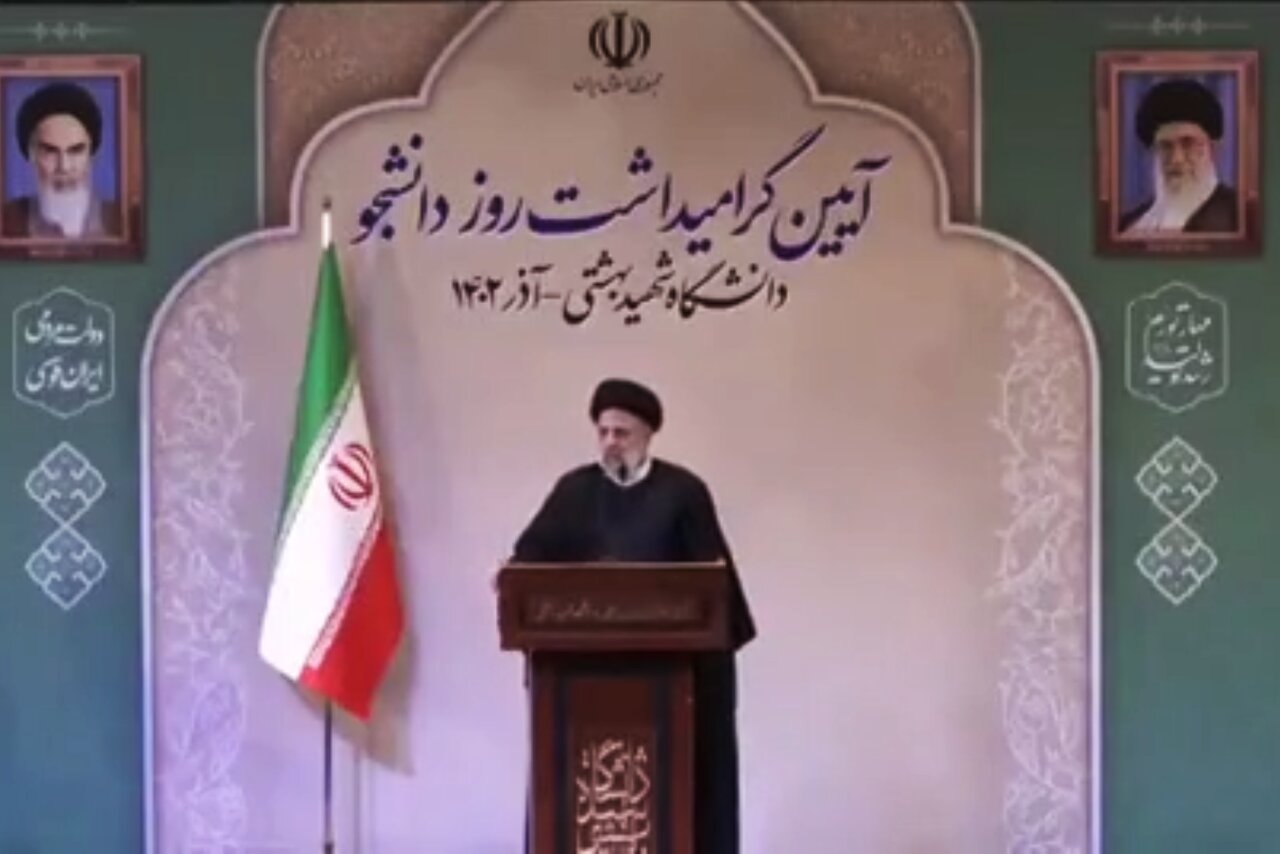 ببینید | واکنش رئیس جمهور در جمع دانشجویان به چای دبش
