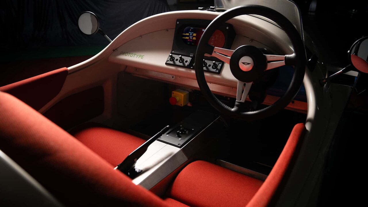 تصاویر | این خودروی عجیب فقط 3 چرخ دارد | سبک و آیندهنگرانه