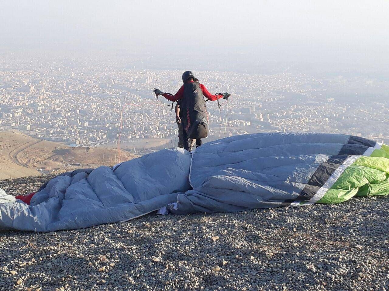 لذت پرواز با پاراگلایدر در تهران تجربه کنید