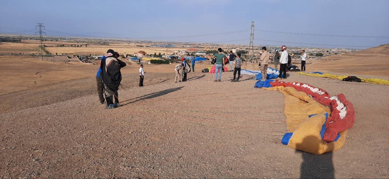 لذت پرواز با پاراگلایدر در تهران تجربه کنید