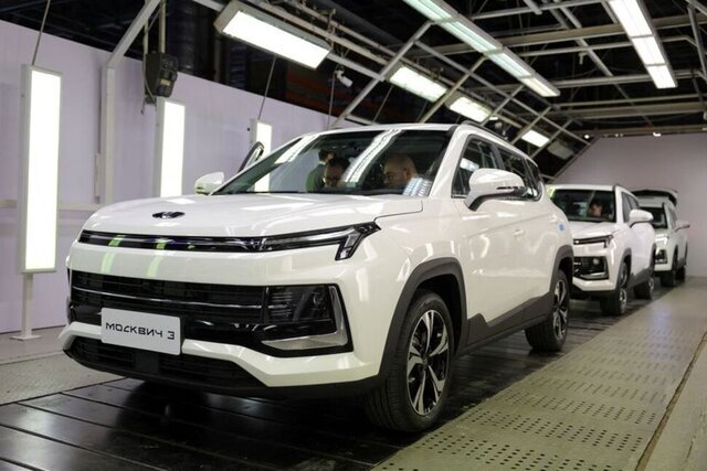 تصاویر خودروی روسی که پرطرفدار شد ؛ برندی جامانده از دوران شوروی