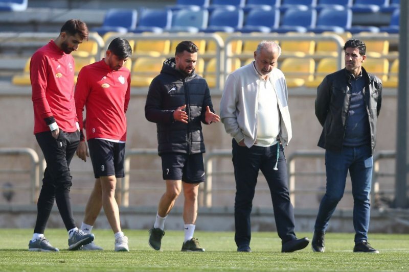 عکس | آشتی ۳ ستاره پرسپولیس با رضا درویش | گفت و گوی «کاپیتان در سایه سرخ ها » با مدیر عامل