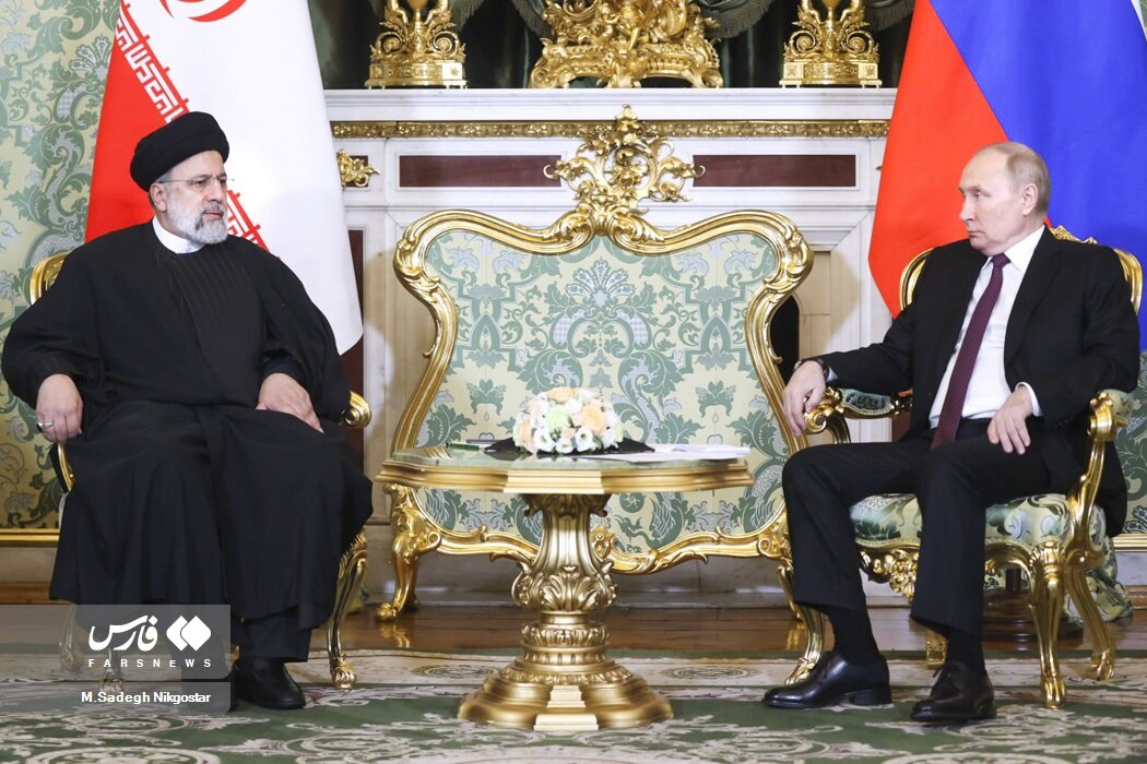 تصاویر؛ زبان بدن پوتین و رئیسی در دیدار دیروز | شباهت جالب ژست های ۲ رئیس جمهور